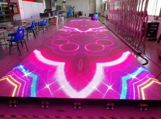 Leichtgewichtige Beleuchtung für Innen- und Außenräume mit LED-Bodenfliesen RGB
