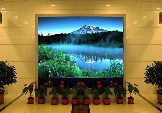 Led-Display-Schrank Benutzerdefinierte Werbung P5 Led-TV-Panel-Bildschirm-Videowand