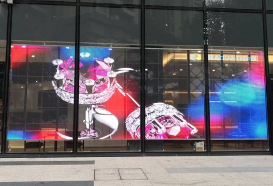 220W/ M2 transparente Anzeige 5000nits 7.8mm LED Mesh Screen Outdoor Glass Window