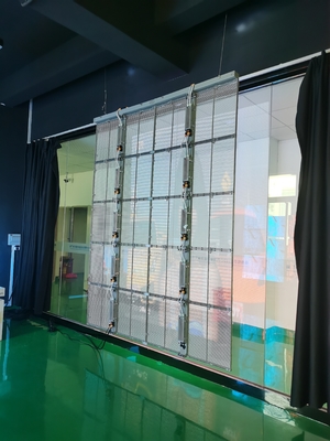 75 % transparente LED-Anzeige im Innen-/Außenbereich