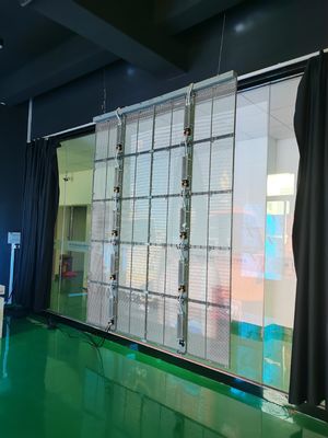 75 % transparente LED-Anzeige im Innen-/Außenbereich