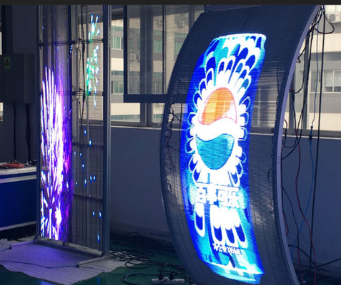 Heller, transparenter LED-Bildschirm mit hochauflösenden Bildern