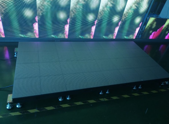 DMX-Steuerung LED-Bildschirm Fußbodenfliesen Innen / Außen Hochwertiges Aluminiumlegierungsmaterial