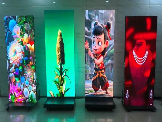 HD-LED-Posterbildschirm P2.5 Klappbare doppelseitige Show Einkaufszentrum Videowand