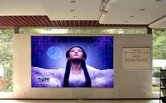 Led-Display-Schrank Benutzerdefinierte Werbung P5 Led-TV-Panel-Bildschirm-Videowand