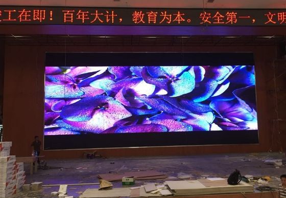 LED-Wand 640*480mm Schrank dünnste P2 Indoor Led Display 40 Scannen FCC CCC