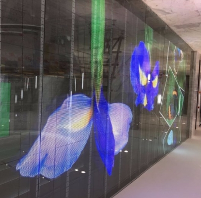 220W/ M2 transparente Anzeige 5000nits 7.8mm LED Mesh Screen Outdoor Glass Window