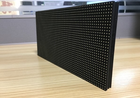 Kundenspezifische geführte Videowand im Freien 1R1G1B 3 in 1 P4mm LED-Anzeige